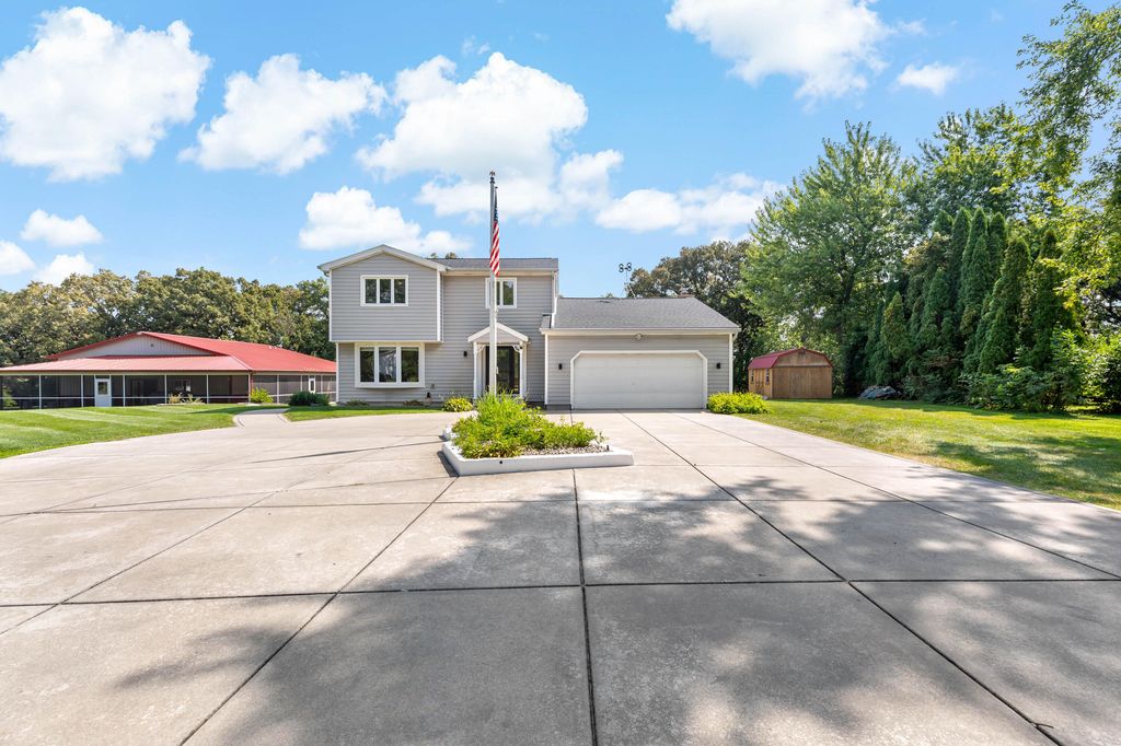 5496 W 107th Court, Crown Point, IN 46307