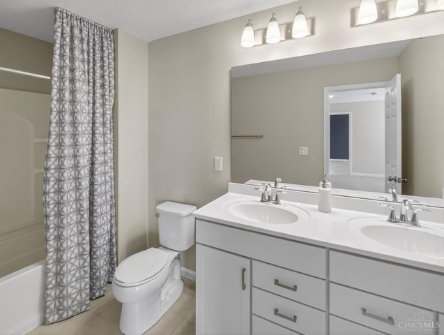 5467 Pacific Crest Lane, Fairfield Twp, OH 45011