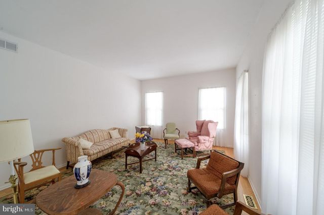 14 ENGLISH LA, Princeton, NJ 08540