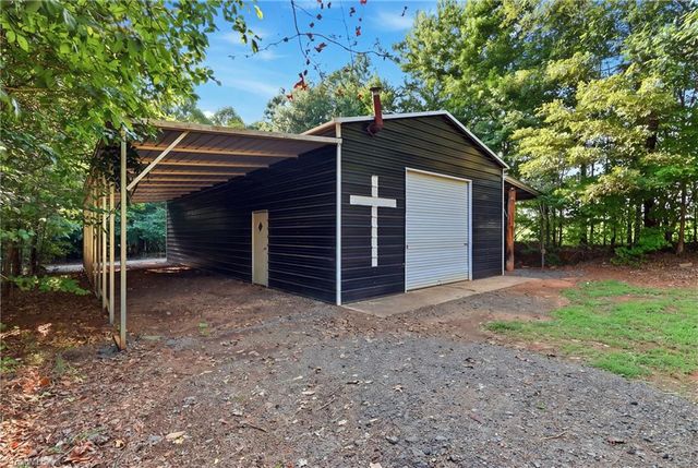 6193 Tri-county Drive, Gibsonville, NC 27249