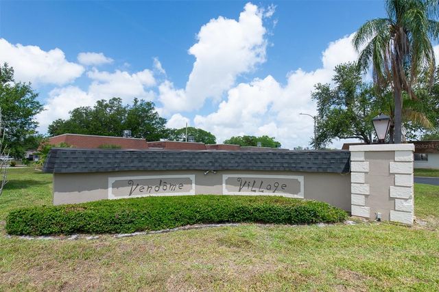 6915 VERSAILLES N, Pinellas Park, FL 33781