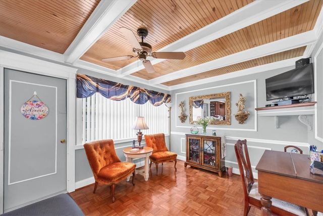 6915 VERSAILLES N, Pinellas Park, FL 33781