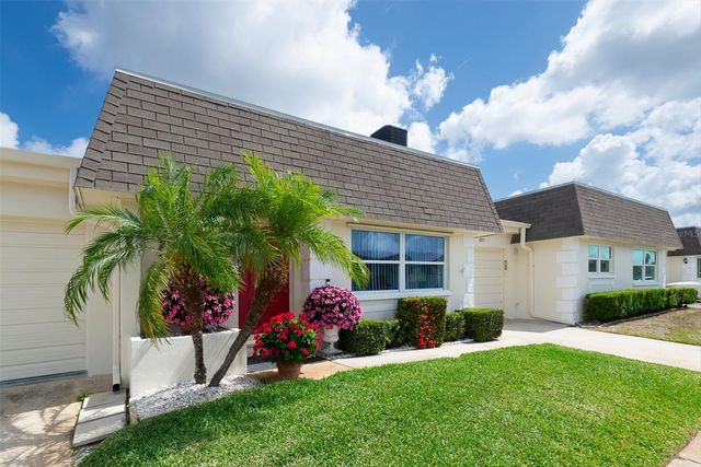 6915 VERSAILLES N, Pinellas Park, FL 33781