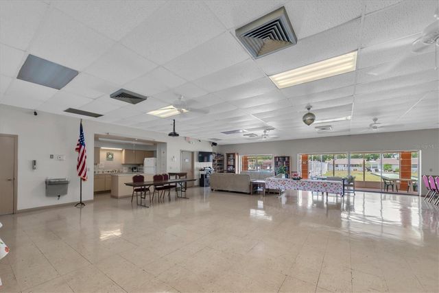 6915 VERSAILLES N, Pinellas Park, FL 33781