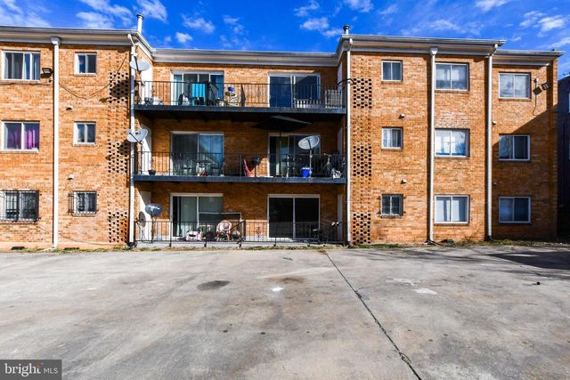 5009 D ST SE #202, Washington, DC 20019