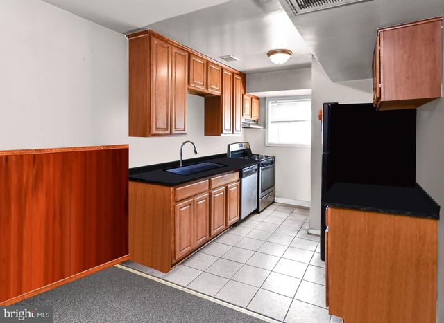 5009 D ST SE #202, Washington, DC 20019