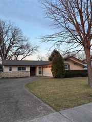 732 Pinehurst Drive, Richardson, TX 75080