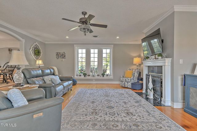 414 Carter Hill Road, Piney Flats, TN 37686