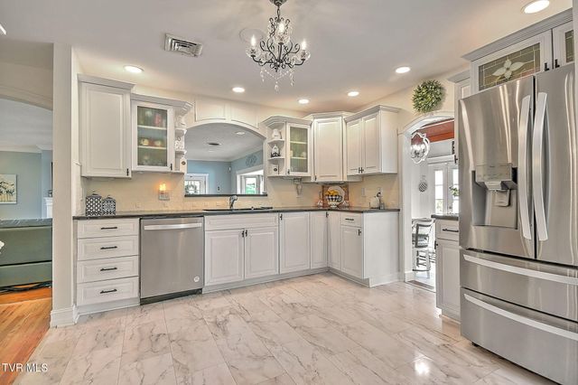 414 Carter Hill Road, Piney Flats, TN 37686