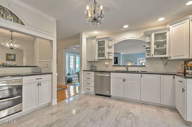 414 Carter Hill Road, Piney Flats, TN 37686