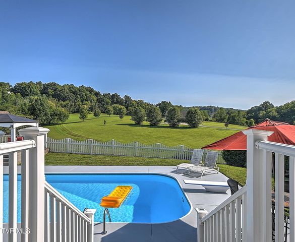 414 Carter Hill Road, Piney Flats, TN 37686