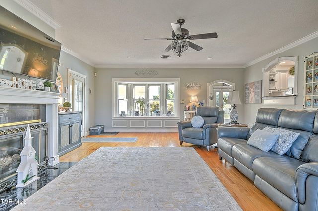 414 Carter Hill Road, Piney Flats, TN 37686