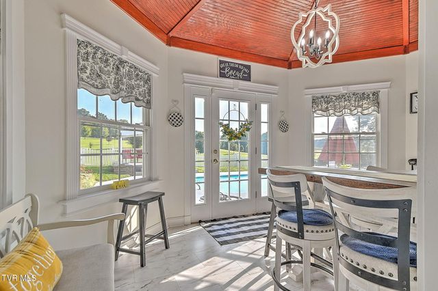 414 Carter Hill Road, Piney Flats, TN 37686