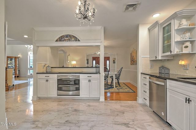 414 Carter Hill Road, Piney Flats, TN 37686