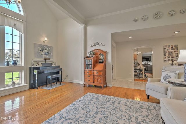 414 Carter Hill Road, Piney Flats, TN 37686