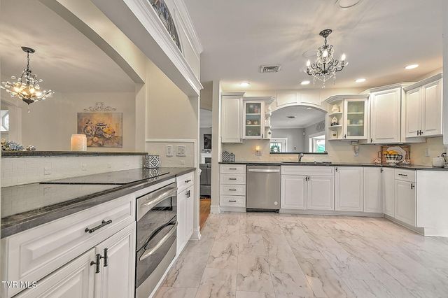 414 Carter Hill Road, Piney Flats, TN 37686
