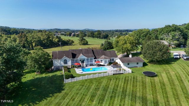 414 Carter Hill Road, Piney Flats, TN 37686