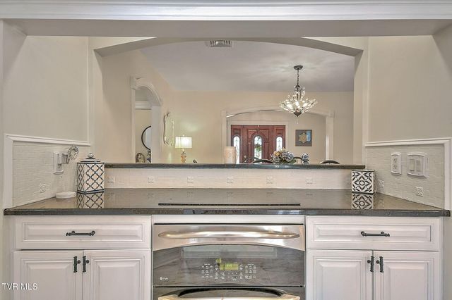 414 Carter Hill Road, Piney Flats, TN 37686