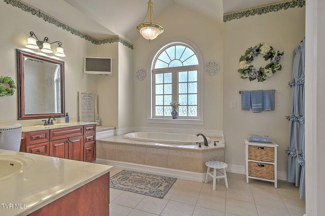 414 Carter Hill Road, Piney Flats, TN 37686