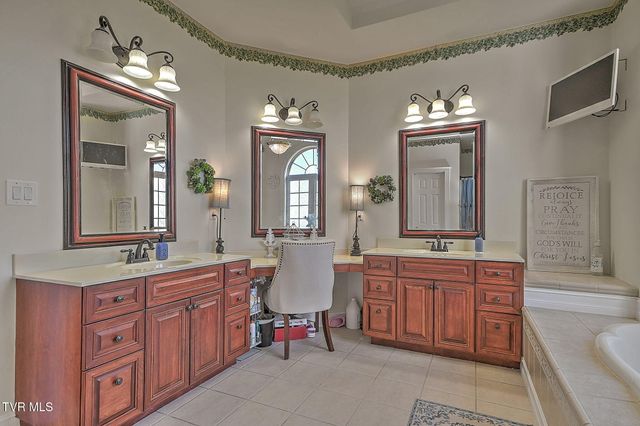 414 Carter Hill Road, Piney Flats, TN 37686