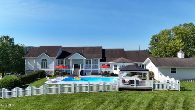 414 Carter Hill Road, Piney Flats, TN 37686