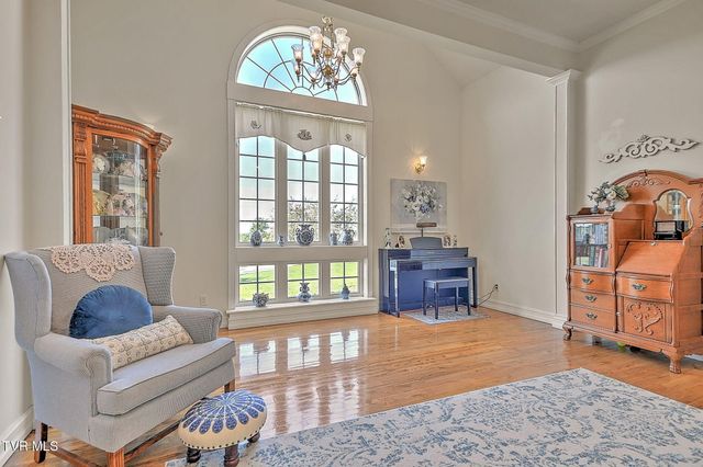 414 Carter Hill Road, Piney Flats, TN 37686