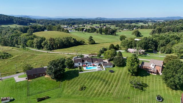 414 Carter Hill Road, Piney Flats, TN 37686