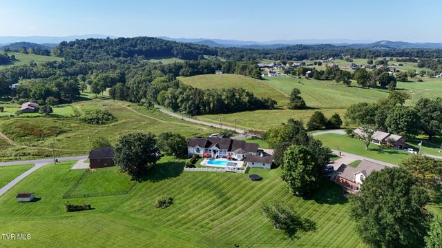 414 Carter Hill Road, Piney Flats, TN 37686