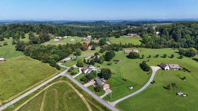 414 Carter Hill Road, Piney Flats, TN 37686