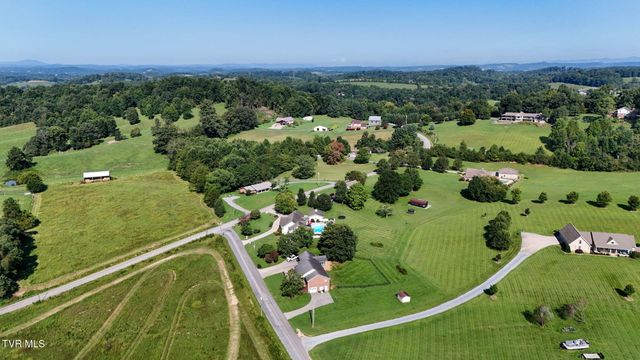 414 Carter Hill Road, Piney Flats, TN 37686