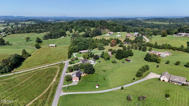 414 Carter Hill Road, Piney Flats, TN 37686