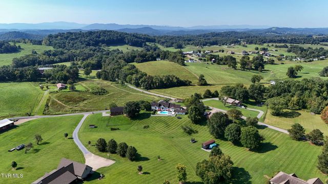 414 Carter Hill Road, Piney Flats, TN 37686