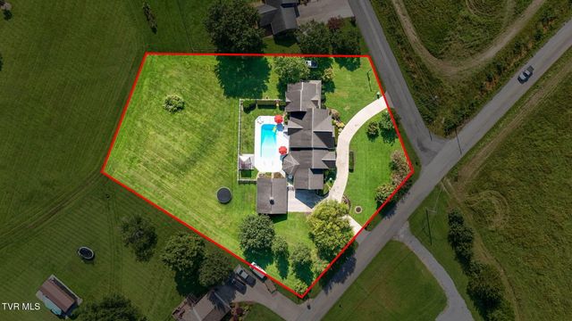 414 Carter Hill Road, Piney Flats, TN 37686