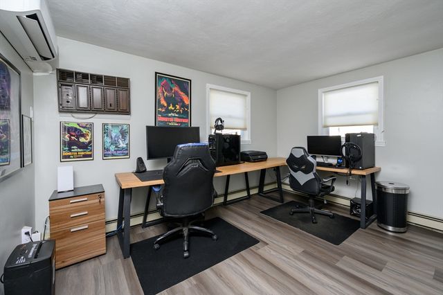 95 Rindone St, Holbrook, MA 02343