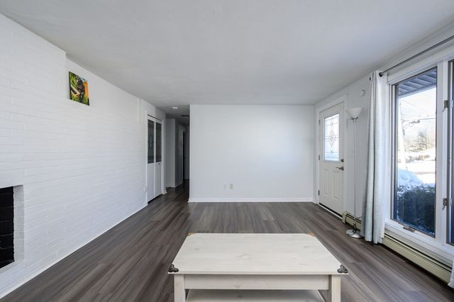 95 Rindone St, Holbrook, MA 02343