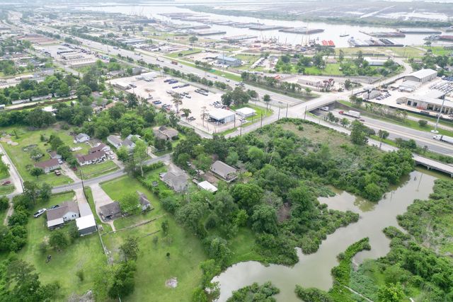 301 Bayou Drive, Channelview, TX 77530