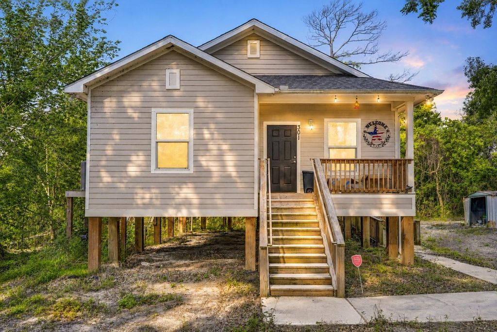 301 Bayou Drive, Channelview, TX 77530