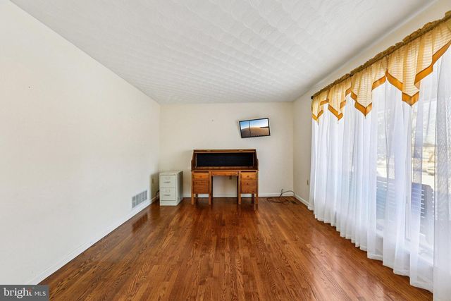 412 MARSTELLER RD, New Park, PA 17352