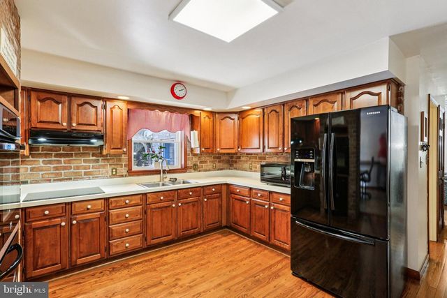 412 MARSTELLER RD, New Park, PA 17352