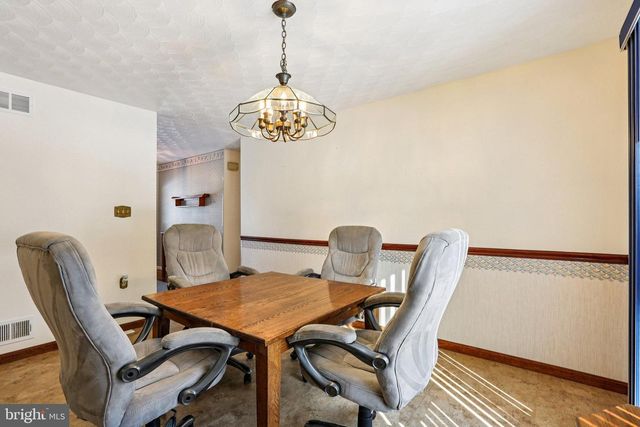 412 MARSTELLER RD, New Park, PA 17352