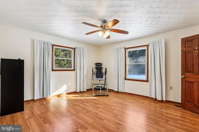 412 MARSTELLER RD, New Park, PA 17352