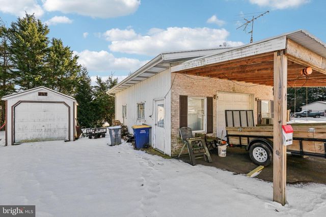 412 MARSTELLER RD, New Park, PA 17352