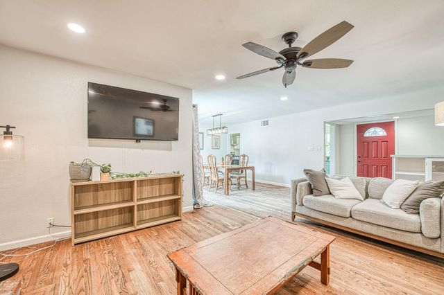 3334 N Harrison, Fresno, CA 93704