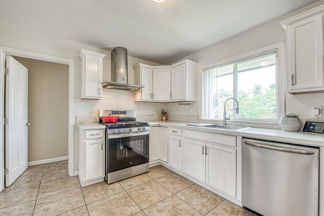 3334 N Harrison, Fresno, CA 93704