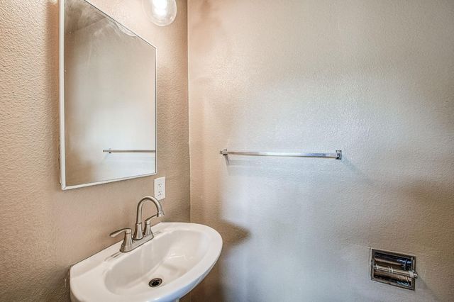 3334 N Harrison, Fresno, CA 93704