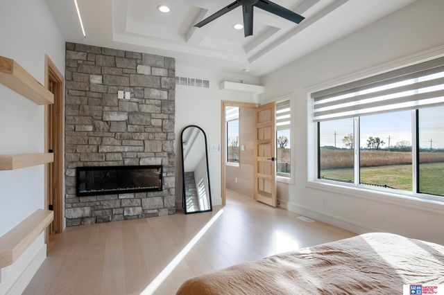 902 S Lakeview Way, Ashland, NE 68003