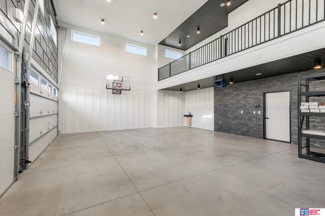 902 S Lakeview Way, Ashland, NE 68003