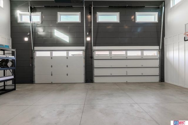 902 S Lakeview Way, Ashland, NE 68003