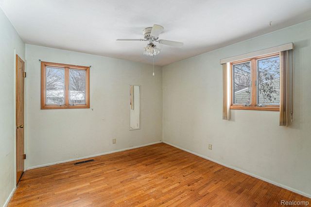 4418 Ashlawn Drive, Flint Charter Township, MI 48507