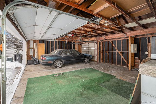 4418 Ashlawn Drive, Flint Charter Township, MI 48507